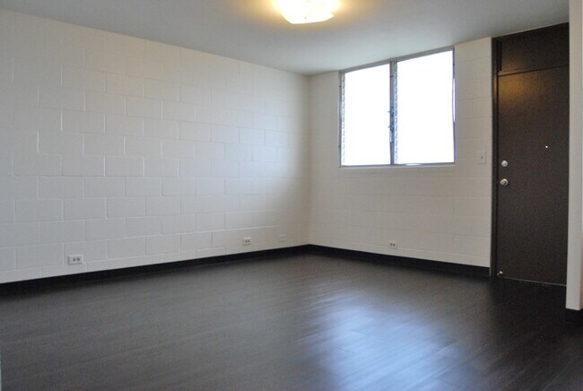 Building Photo - 1707 Nuuanu Ave