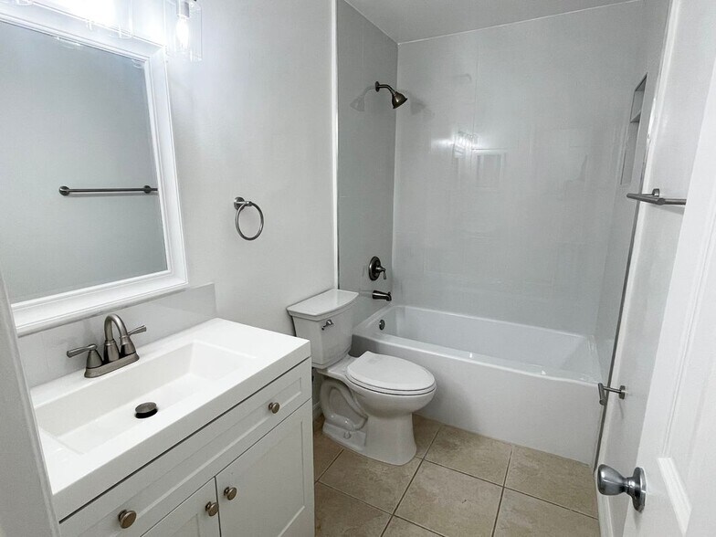 Building Photo - 2759 Hunt Club Ln