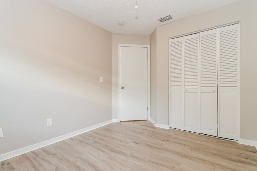 Building Photo - 5303 MacBeth Ct