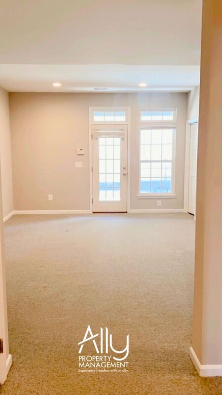 Building Photo - 908 Rainier Rd