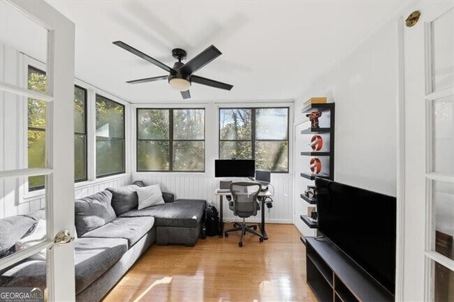 Building Photo - 133 Woodmere Square NW