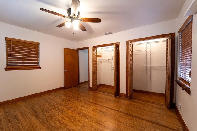 Building Photo - 64 Fullerwood Dr