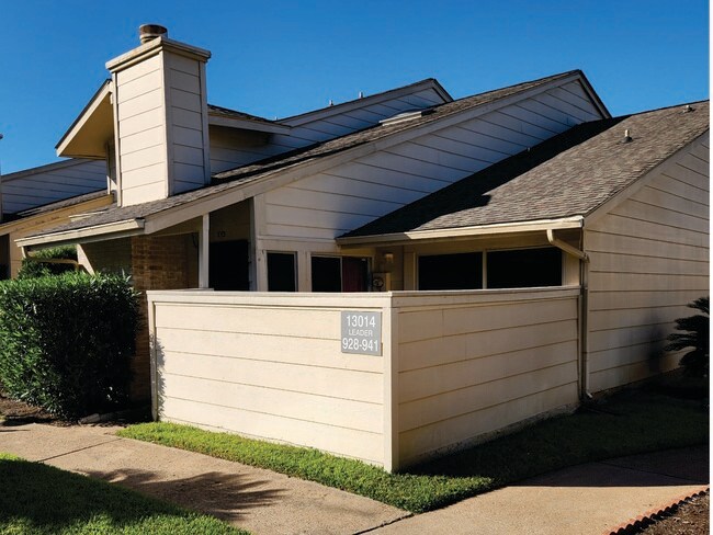 Building Photo - 13014 Leader St