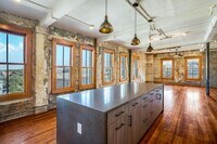 Building Photo - LUXURY   CONDOS IN THE HEART OF ALAMO CITY