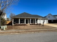 Building Photo - Lovely 3 bed / 2 bath Clear Creek Subdivision in Northport! Apply Today!