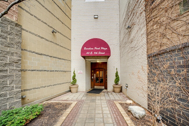 Building Photo - 40 E 9th St