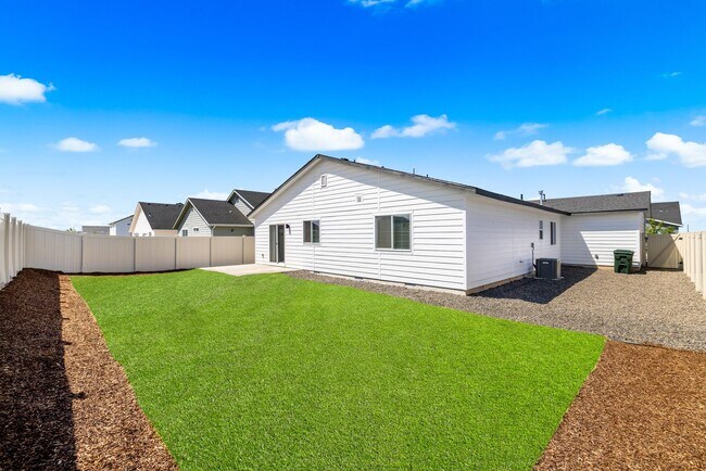Building Photo - New Meridian Home with Vaulted Great Room and Extra Garage Space
