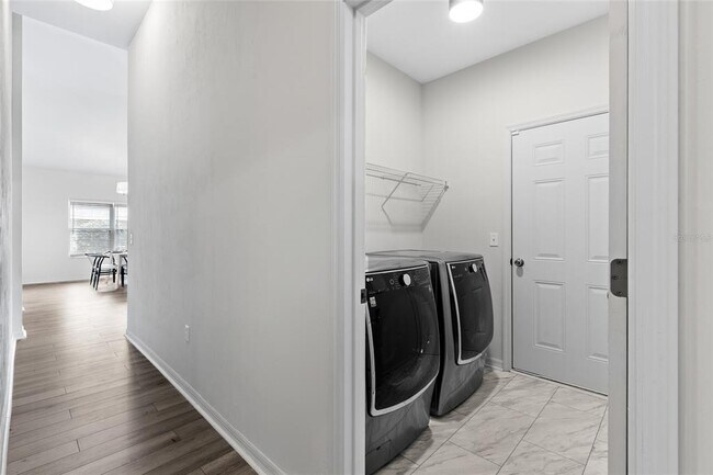 Building Photo - 1780 SW 65th Dr