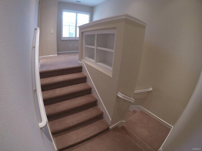 Building Photo - 2bd/2.5ba two car garage end unit condo in Orchard Hill Irvine for rent