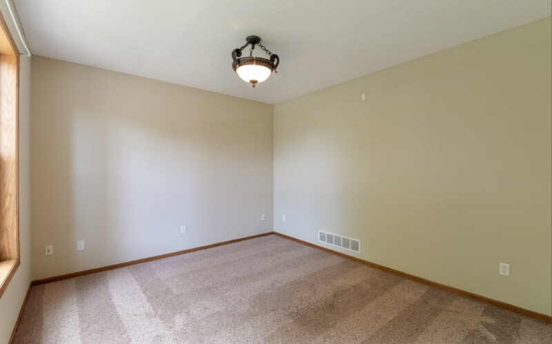 Building Photo - 6624 Merrimac Ln N