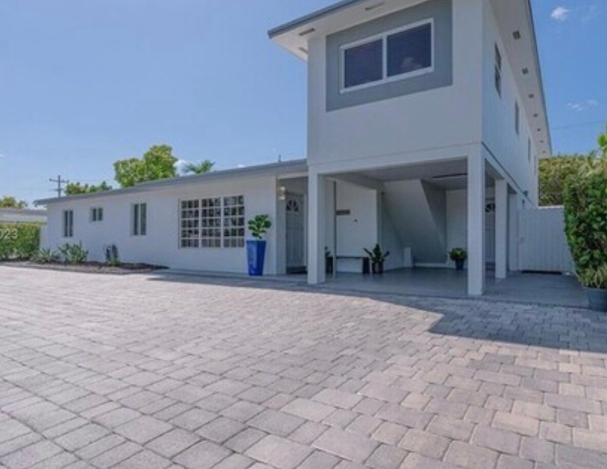 Building Photo - 11480 SW 55th St