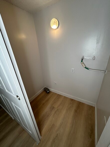 Building Photo - 720 N 25th Ct