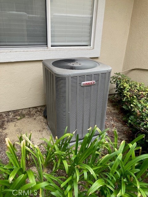 Building Photo - 83 Pamplona