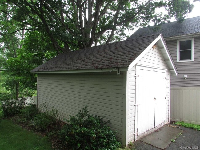 Building Photo - 361 NY-376