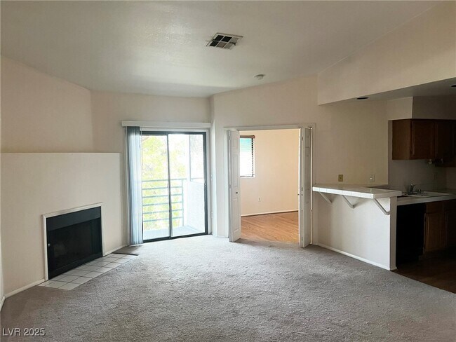 Building Photo - 2140 Pinetop Ln