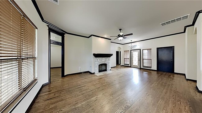 Building Photo - 4916 SW 127th St