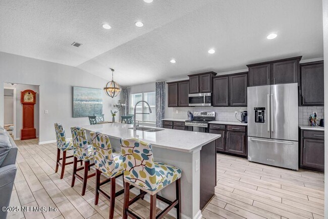 Building Photo - 11533 Red Koi Dr