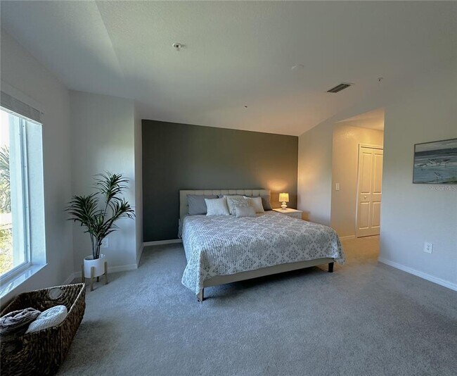 Building Photo - 14231 Heritage Landing Blvd