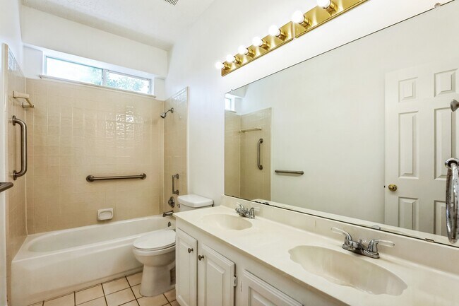 Building Photo - 5512 Charleston Dr