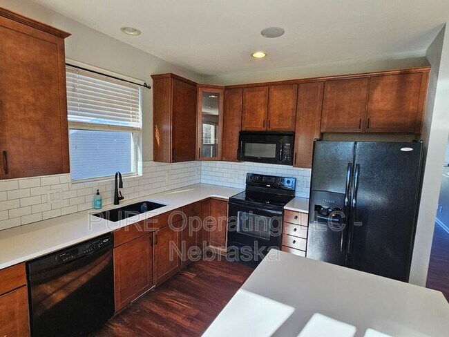 Building Photo - 20911 Cleveland St