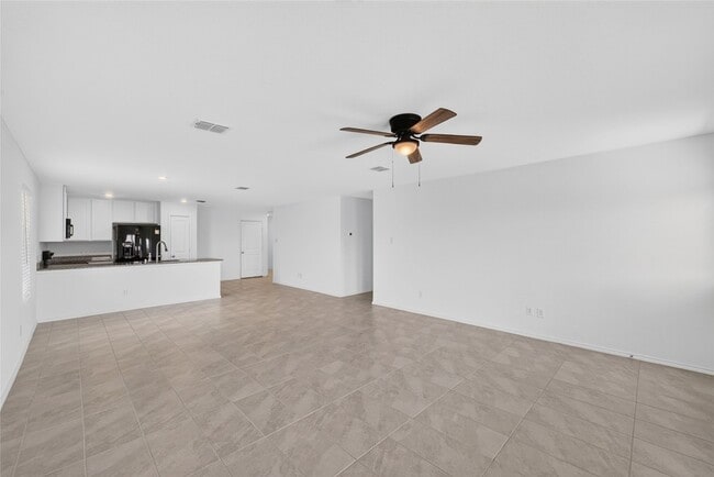 Building Photo - 320 Dewberry St