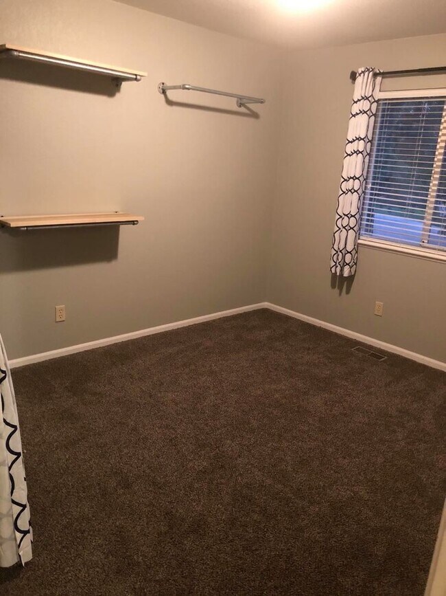 Building Photo - Bright 3 Bed, 2 Bath, Ranch-Style Home in South Fort Collins!