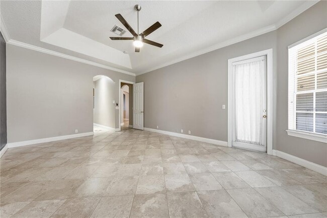 Building Photo - 11916 Camden Park Dr