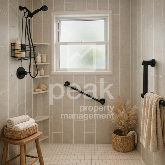 Building Photo - $1495! 3Bed/1Bath Home in Fort Worth! $900 off your first month's rent! Apply by 2/11!