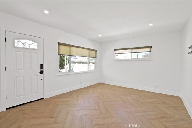 Building Photo - 4342 Orchard St