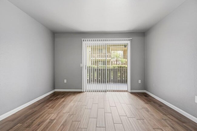 Building Photo - 2536 White Oak Pl
