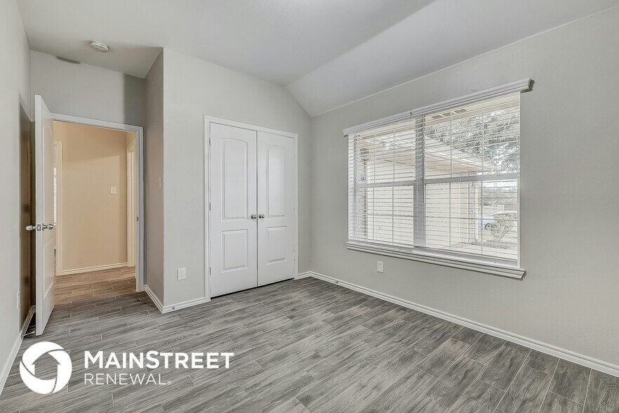 Building Photo - 6410 Peach Tree Ct