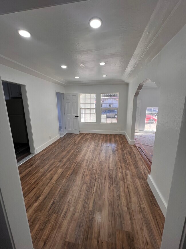 Building Photo - 3021 Fanita St