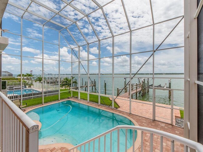 Building Photo - 218 Sand Key Estates Dr