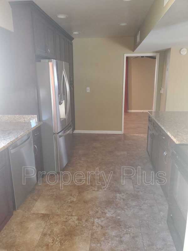 Building Photo - 5332 N 82nd St