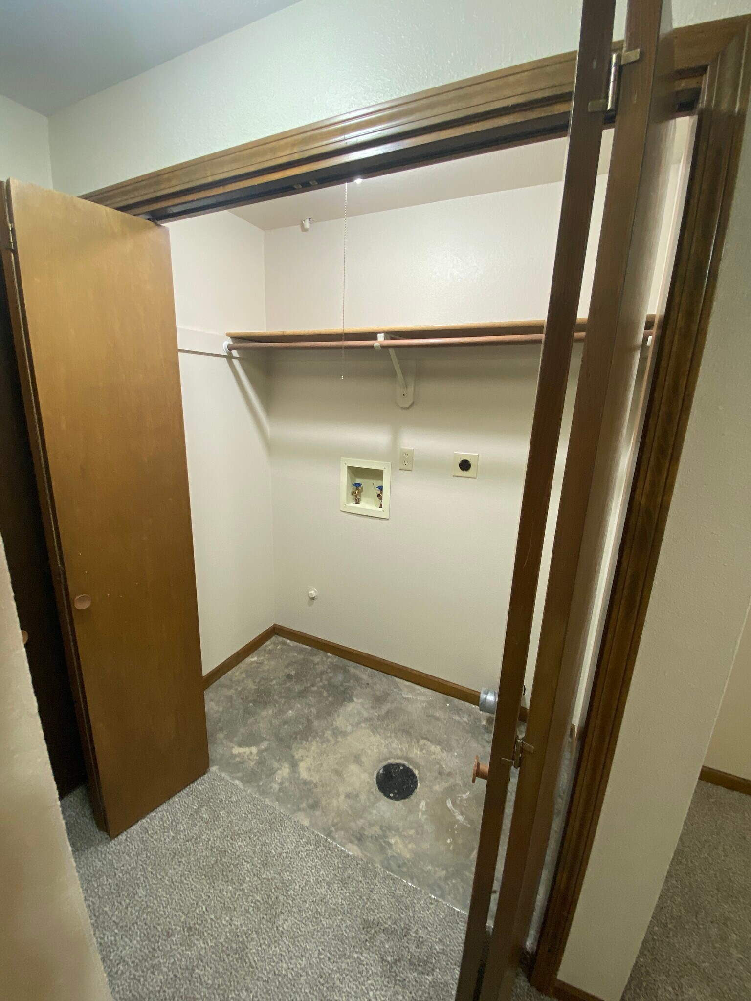 Building Photo - 733 SE Claremont St