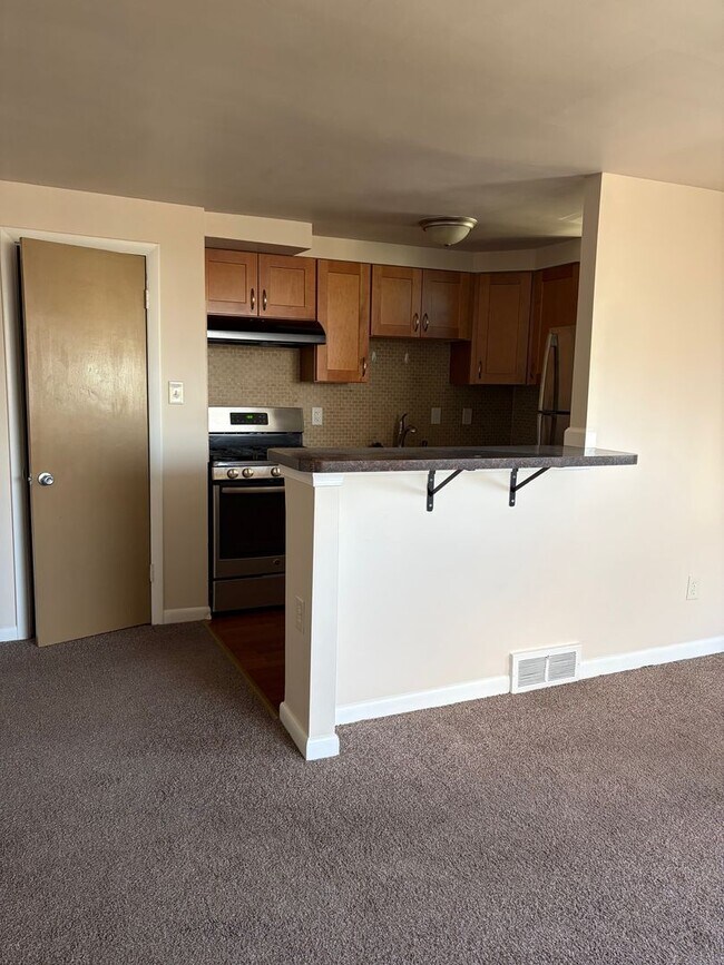 Building Photo - 3401 Berkley Ave