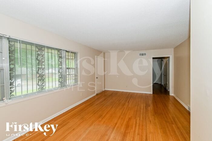 Building Photo - 5176 Rolling Meadows Dr