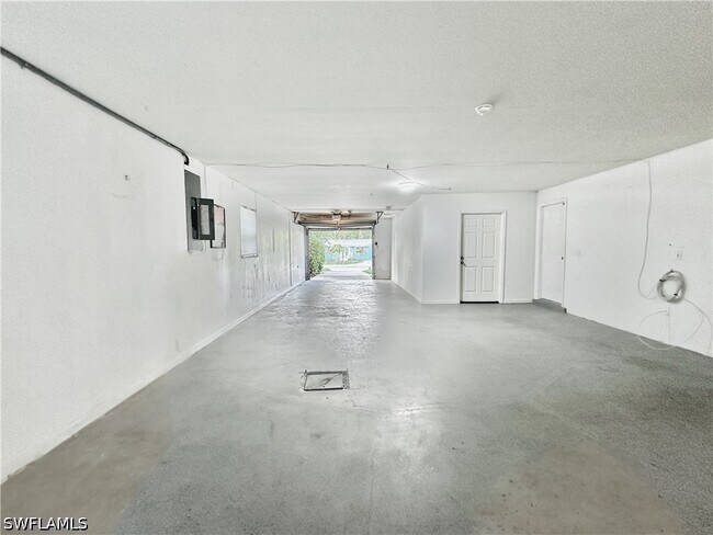 Building Photo - 27655 Tennessee St