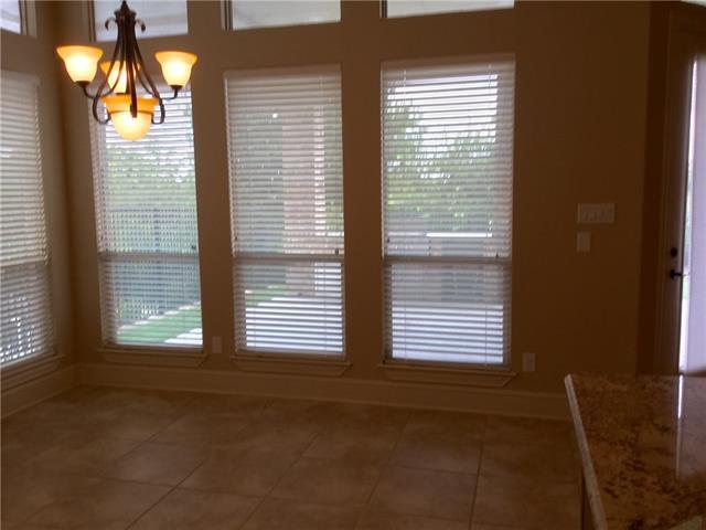 Building Photo - 1115 Navarro Dr