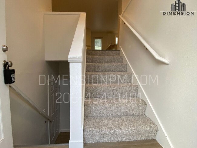 Building Photo - Stylish 4 Bedroom, 2 Bathroom Home with Great Layout