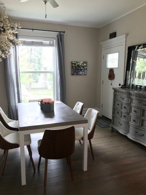 Building Photo - 103 S 4th St