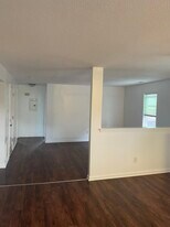 Building Photo - 28 Adams St