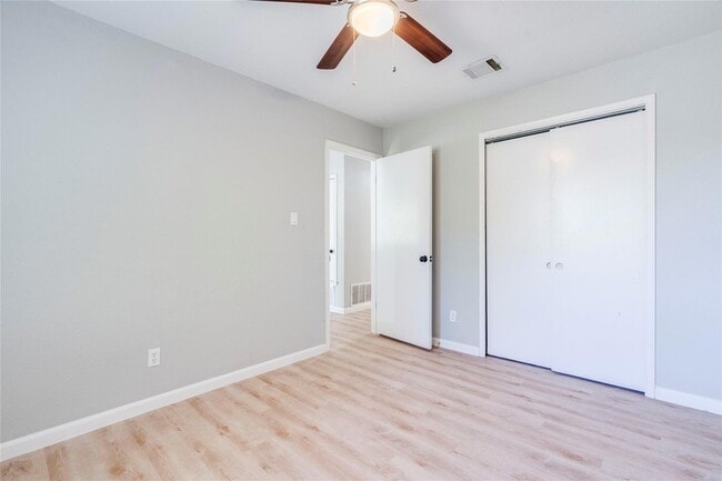 Building Photo - 13808 Lothian Dr