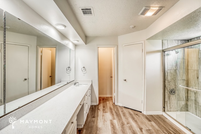 Building Photo - 13823 Swiss Hill Dr