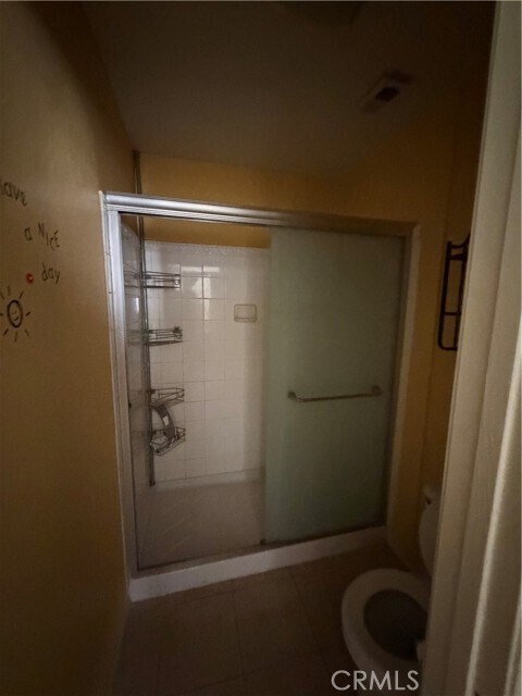 Building Photo - 1335 N Elderberry Ave