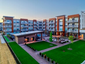 Central Courtyard - Chagrin Riverwalk Phase III