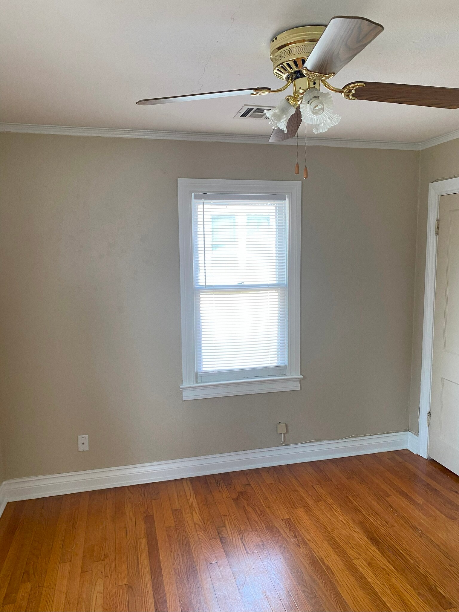 Building Photo - 325 E Duffy St