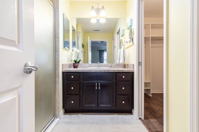 Building Photo - 3025 Bartow Ln