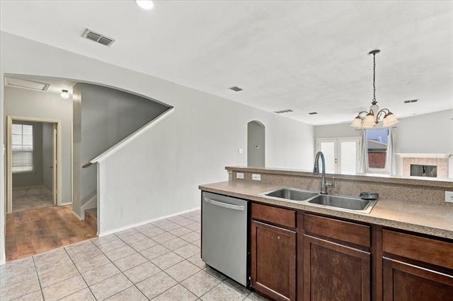 Building Photo - 5813 Touchstone Dr