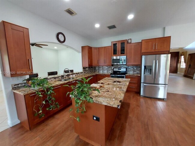 Building Photo - 5350 SW 130th Terrace